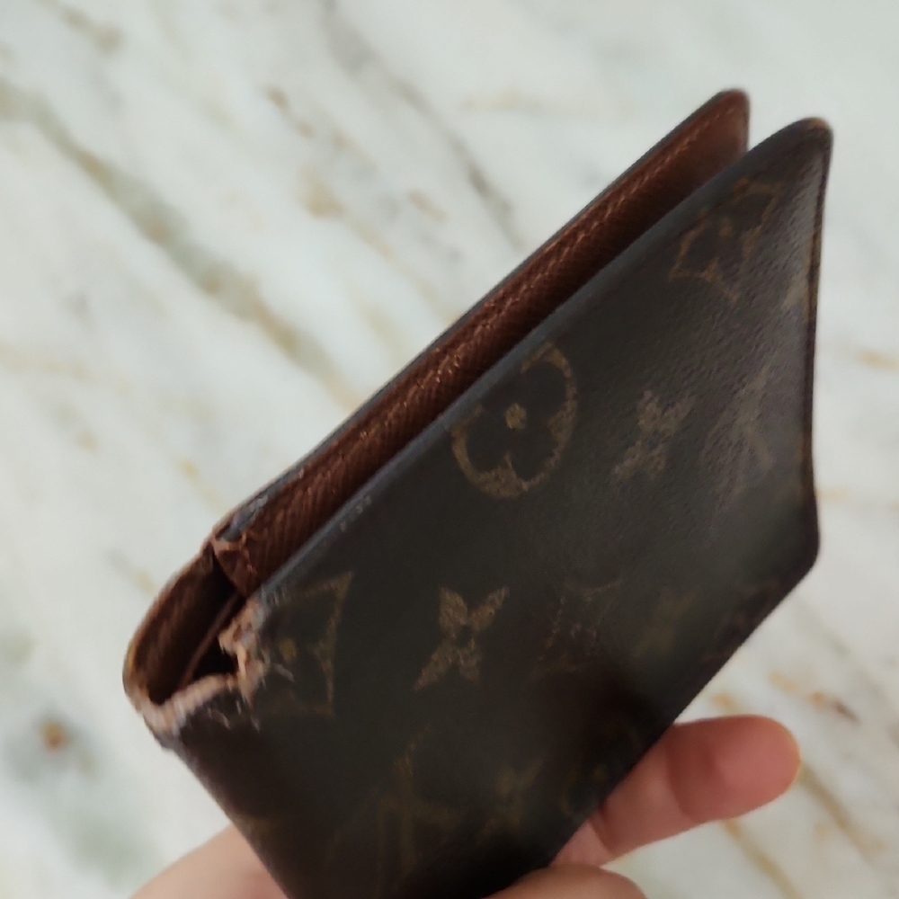 Louis Vuitton Dark Brown Monogram Key Holder - Picture 12 of 17